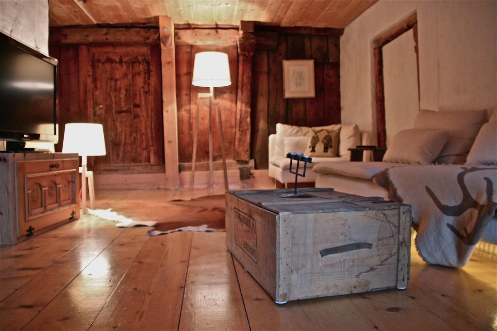 Villa Tgesa Ferrera Schmitten  Zimmer foto
